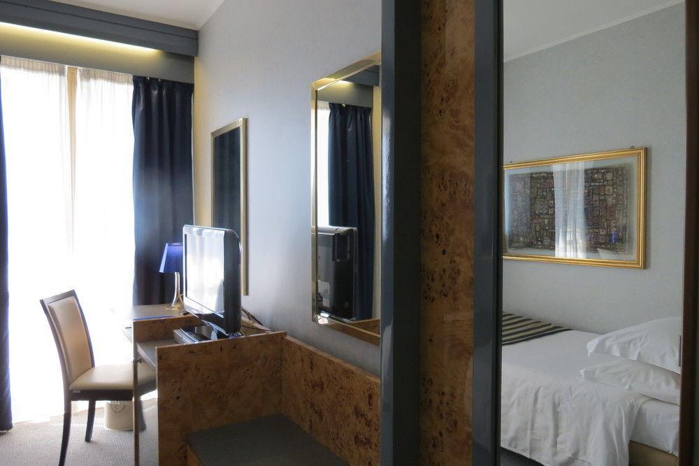 Enea Hotel Pomezia Luaran gambar