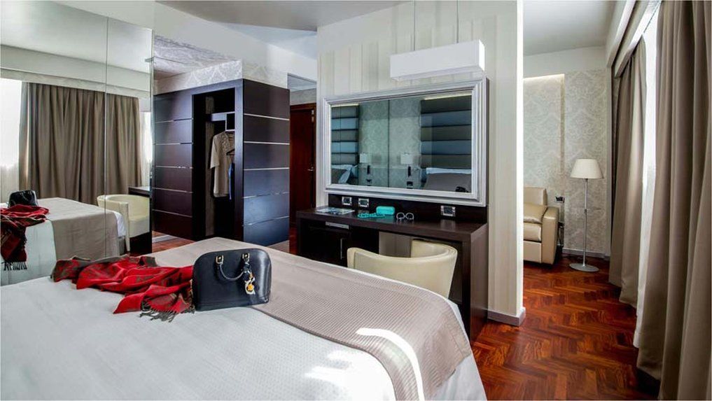 Enea Hotel Pomezia Luaran gambar