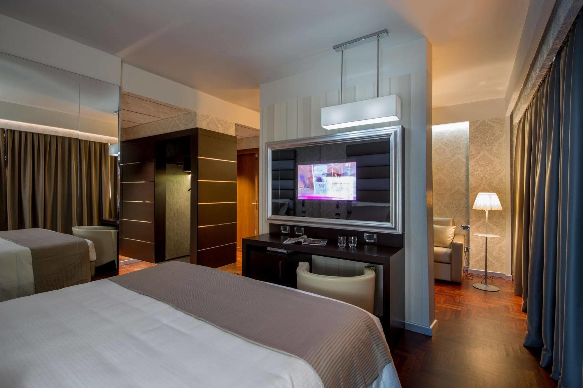 Enea Hotel Pomezia Luaran gambar